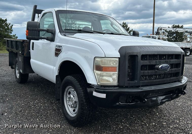 image for item LV9092 2010 Ford F350 Super Duty XL  flatbed pickup truck