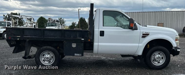 image for item LV9092 2010 Ford F350 Super Duty XL  flatbed pickup truck