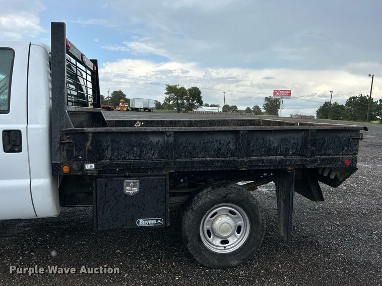 image for item LV9092 2010 Ford F350 Super Duty XL  flatbed pickup truck