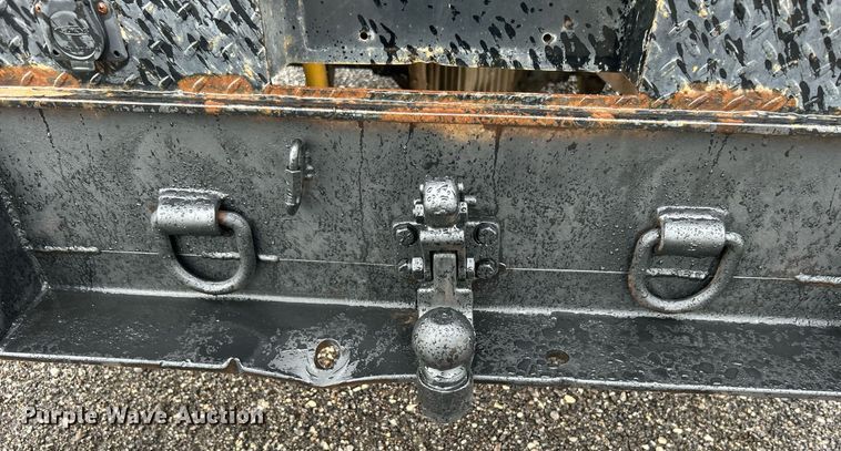 image for item LV9092 2010 Ford F350 Super Duty XL  flatbed pickup truck