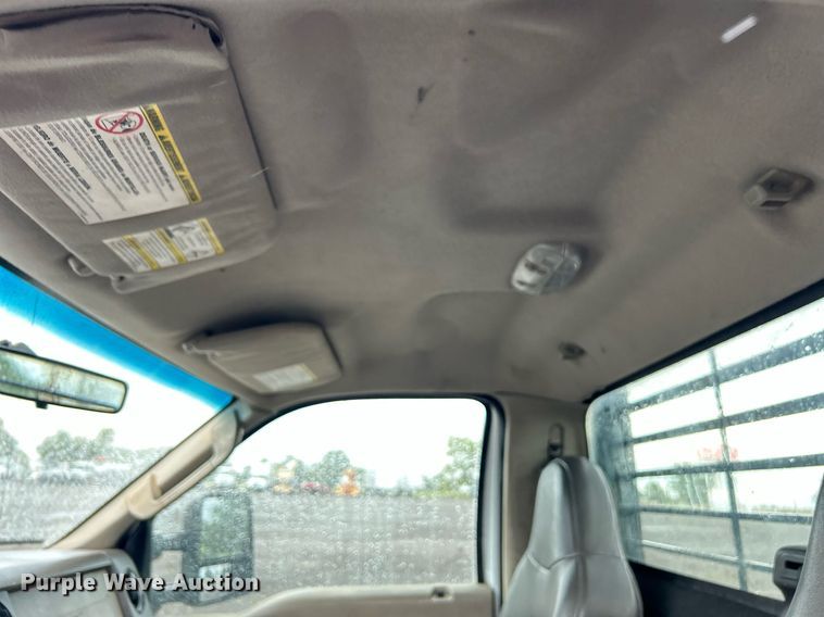 image for item LV9092 2010 Ford F350 Super Duty XL  flatbed pickup truck