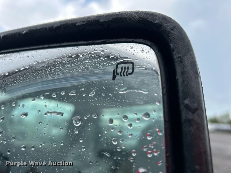 image for item LV9092 2010 Ford F350 Super Duty XL  flatbed pickup truck