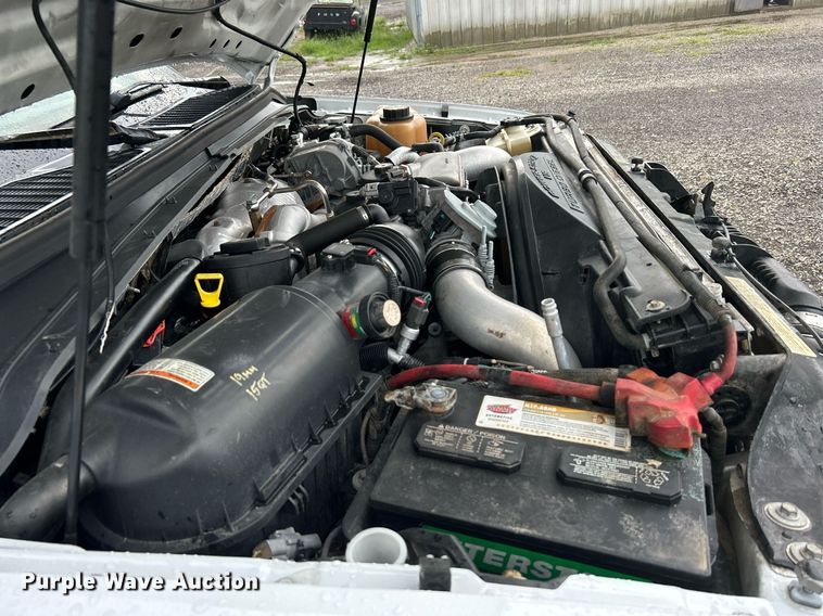 image for item LV9092 2010 Ford F350 Super Duty XL  flatbed pickup truck