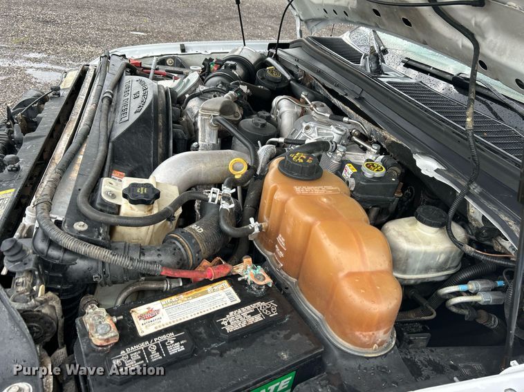 image for item LV9092 2010 Ford F350 Super Duty XL  flatbed pickup truck