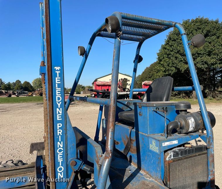 image for item LV9923 1991 Teledyne Princeton D3600  forklift