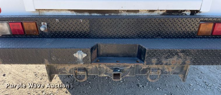 image for item LV9925 2006 Chevrolet Silverado 2500HD  utility bed pickup truck