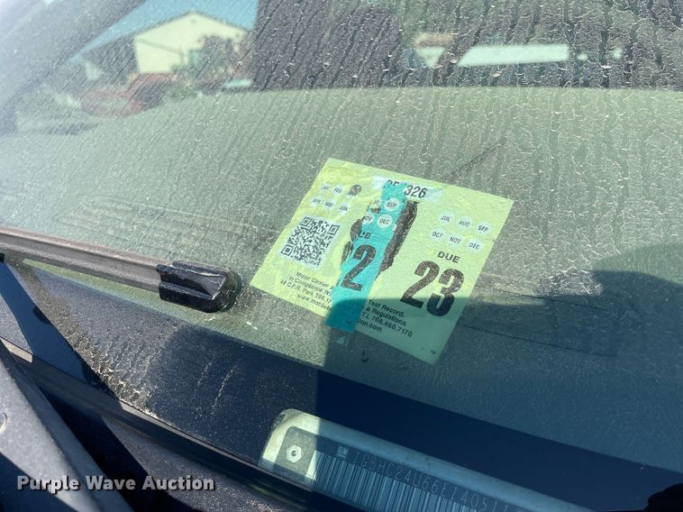 image for item LV9925 2006 Chevrolet Silverado 2500HD  utility bed pickup truck