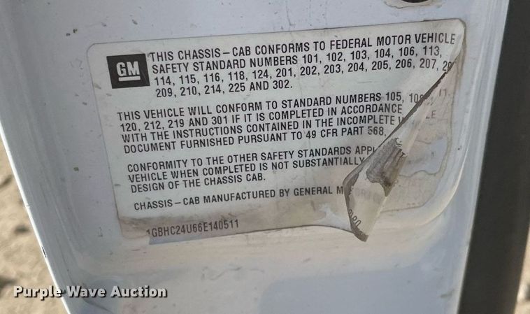 image for item LV9925 2006 Chevrolet Silverado 2500HD  utility bed pickup truck