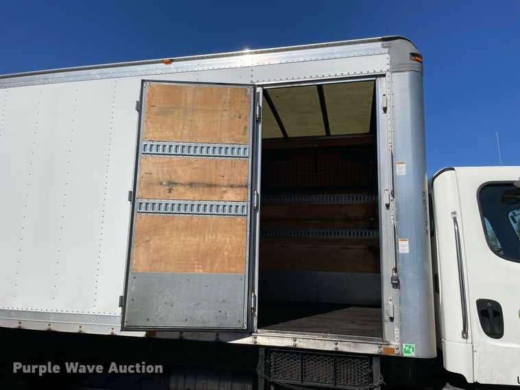 image for item LV9935 2014 Freightliner M2  box truck