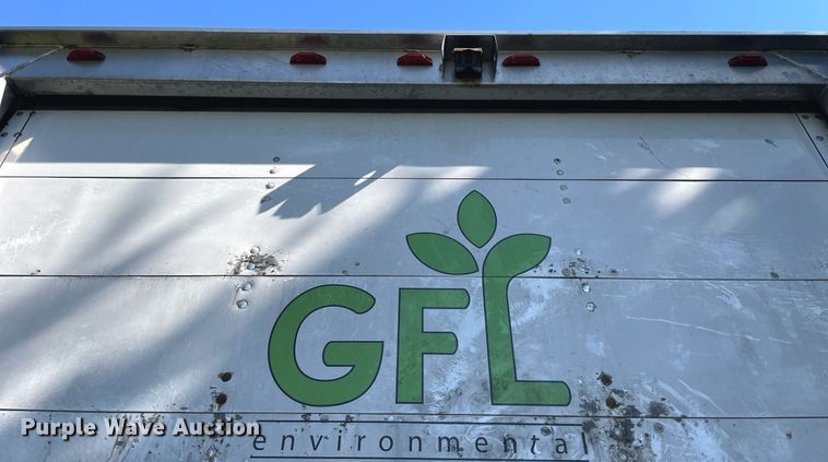 image for item LV9935 2014 Freightliner M2  box truck