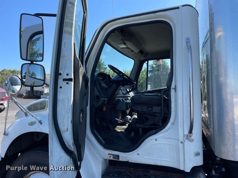 image for item LV9935 2014 Freightliner M2  box truck