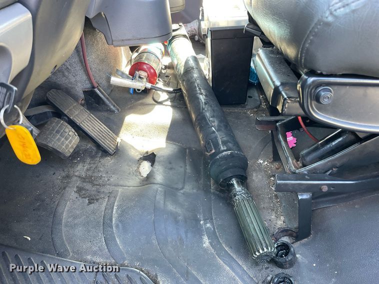 image for item LV9935 2014 Freightliner M2  box truck