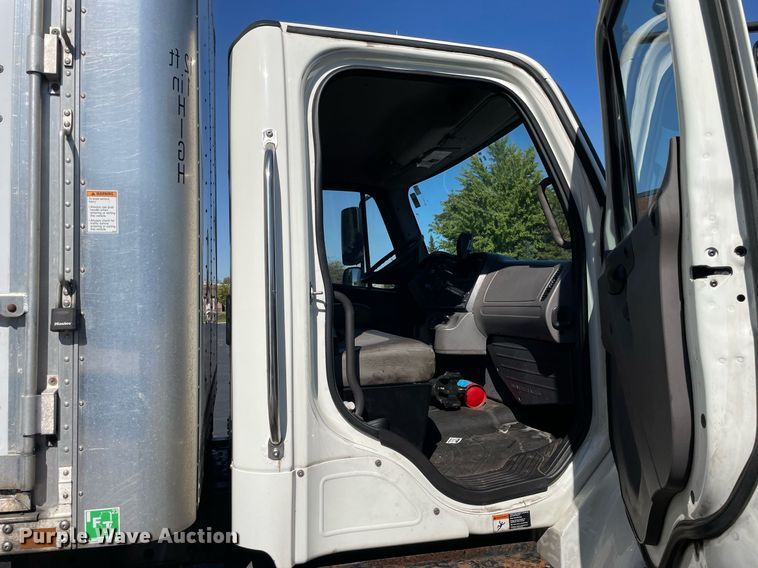 image for item LV9935 2014 Freightliner M2  box truck