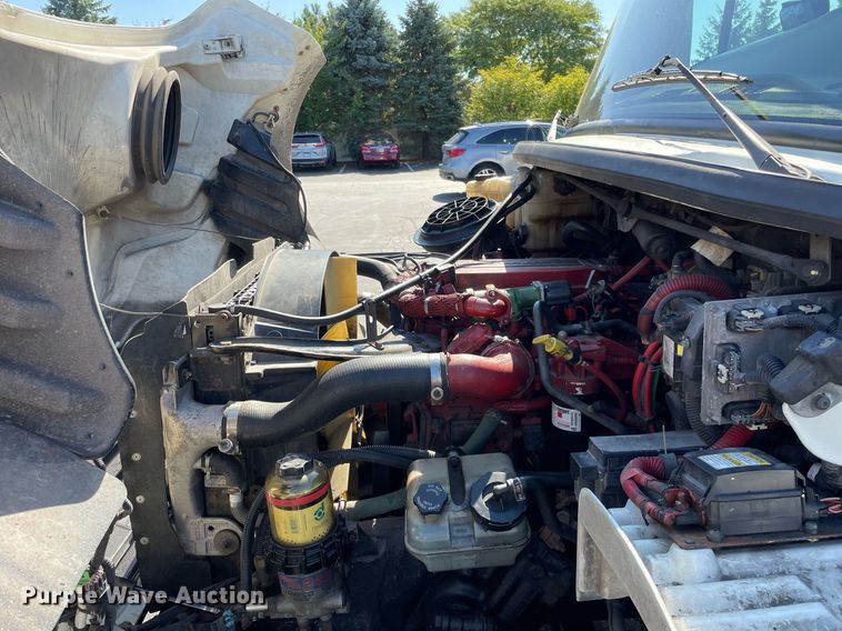 image for item LV9935 2014 Freightliner M2  box truck