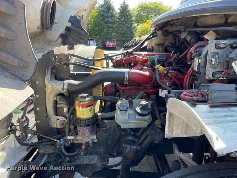 image for item LV9935 2014 Freightliner M2  box truck