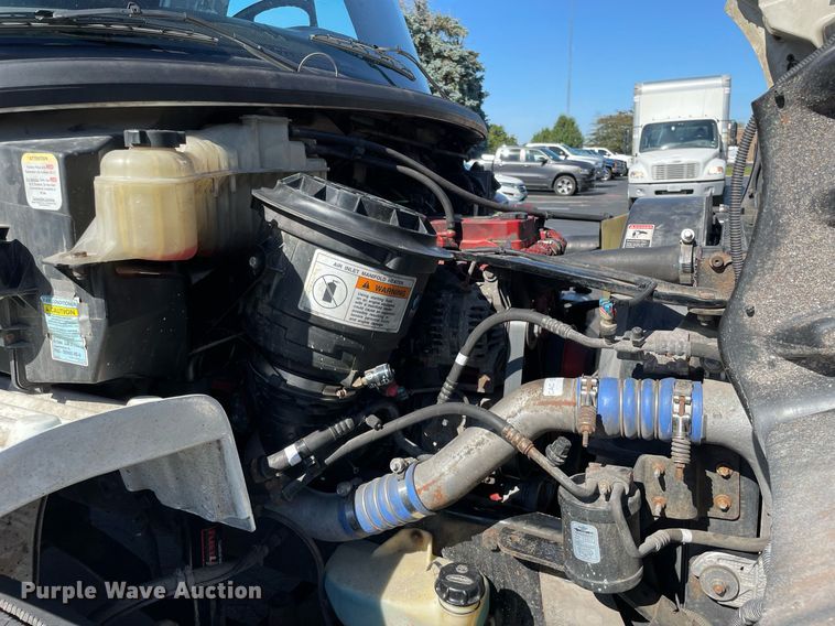 image for item LV9935 2014 Freightliner M2  box truck