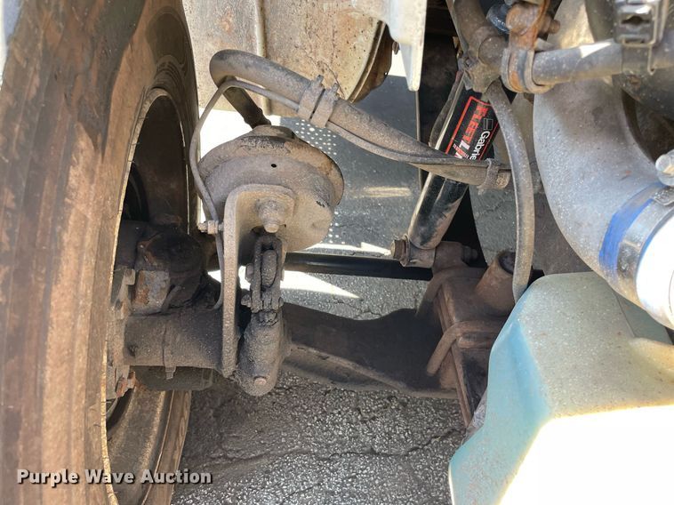 image for item LV9935 2014 Freightliner M2  box truck