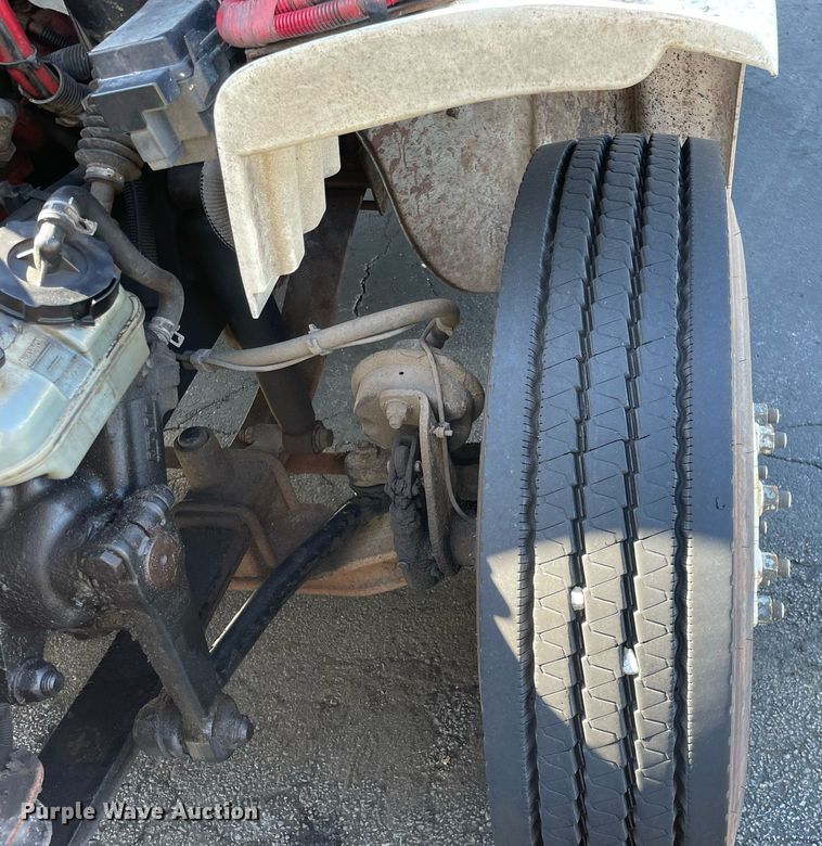 image for item LV9935 2014 Freightliner M2  box truck