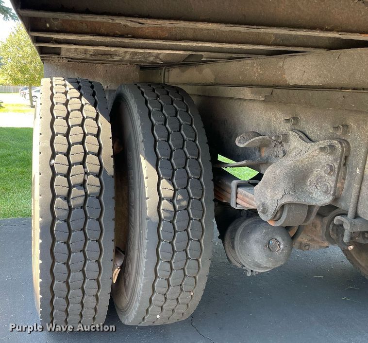 image for item LV9935 2014 Freightliner M2  box truck