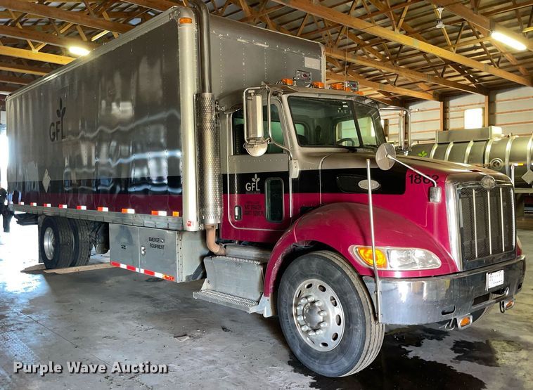 image for item LV9938 2012 Peterbilt 337  box truck