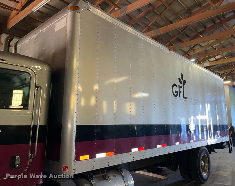 image for item LV9938 2012 Peterbilt 337  box truck