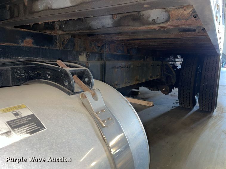 image for item LV9938 2012 Peterbilt 337  box truck