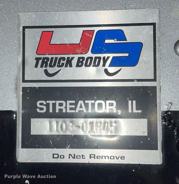 image for item LV9938 2012 Peterbilt 337  box truck