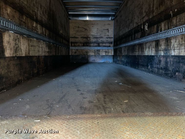 image for item LV9938 2012 Peterbilt 337  box truck