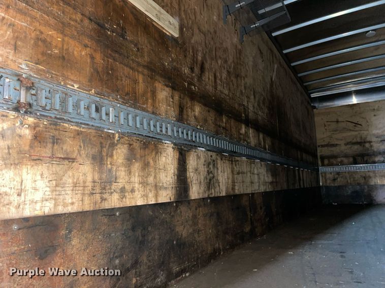 image for item LV9938 2012 Peterbilt 337  box truck