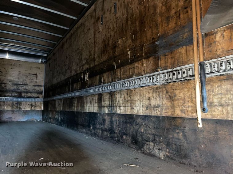 image for item LV9938 2012 Peterbilt 337  box truck