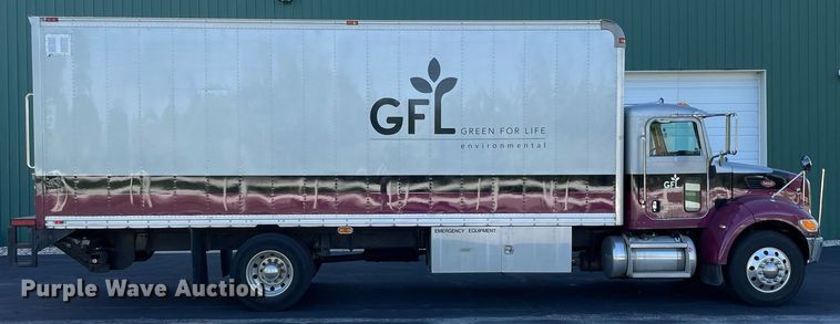 image for item LV9939 2007 Peterbilt 330  box truck