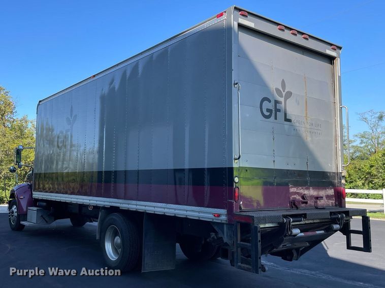 image for item LV9939 2007 Peterbilt 330  box truck