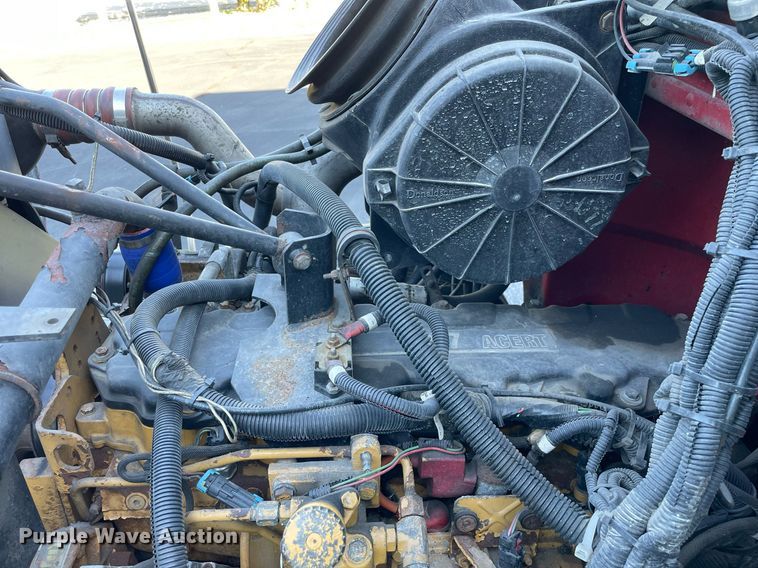 image for item LV9939 2007 Peterbilt 330  box truck