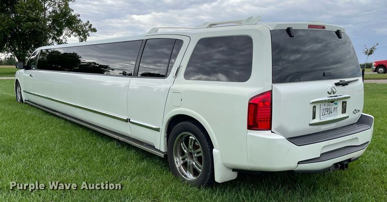 image for item LV9945 2007 Infiniti QX56  limousine
