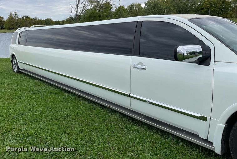 image for item LV9945 2007 Infiniti QX56  limousine