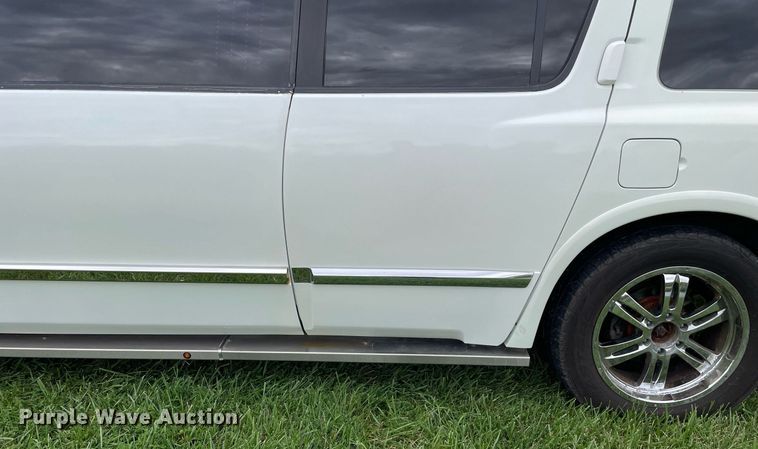 image for item LV9945 2007 Infiniti QX56  limousine