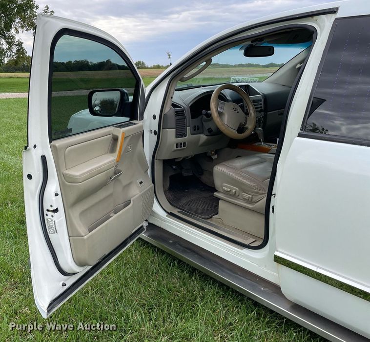 image for item LV9945 2007 Infiniti QX56  limousine