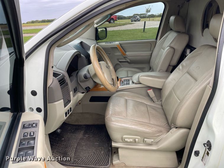 image for item LV9945 2007 Infiniti QX56  limousine