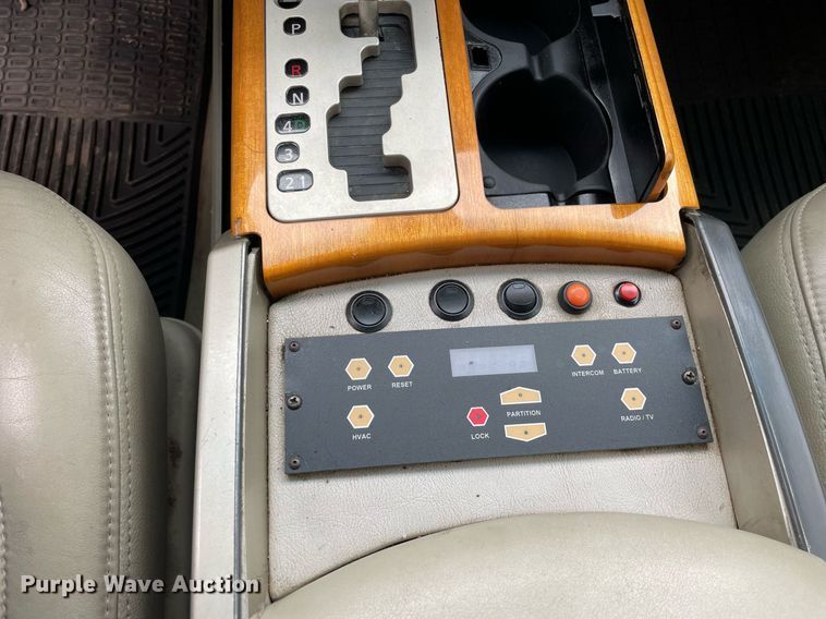 image for item LV9945 2007 Infiniti QX56  limousine