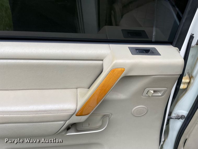 image for item LV9945 2007 Infiniti QX56  limousine