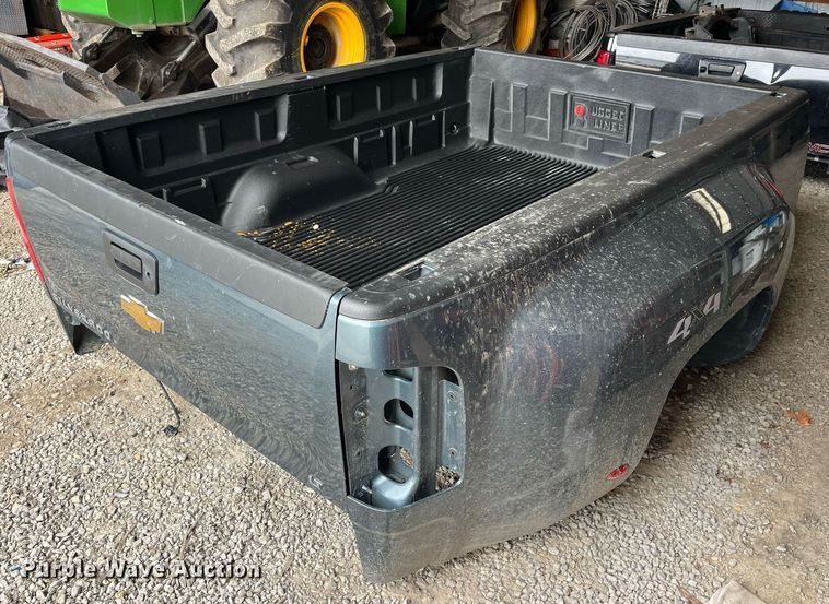 image for item MG9523 2008 Chevrolet 3500  pickup truck bed