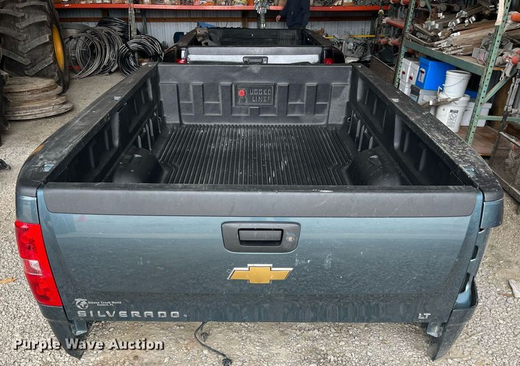 image for item MG9523 2008 Chevrolet 3500  pickup truck bed