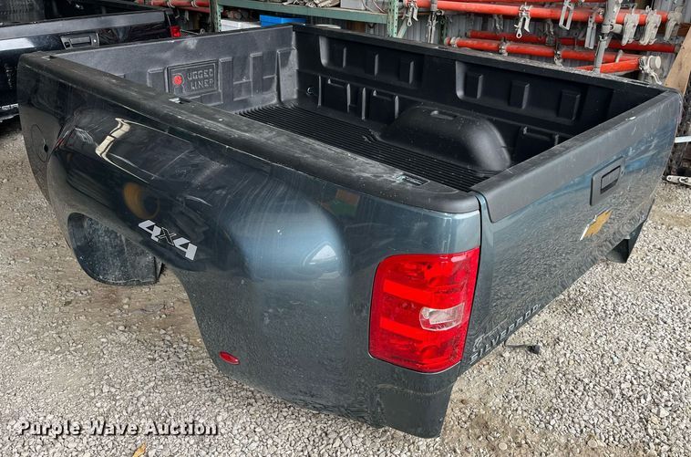 image for item MG9523 2008 Chevrolet 3500  pickup truck bed