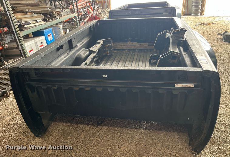 image for item MG9524 2013 GMC 3500  pickup truck bed