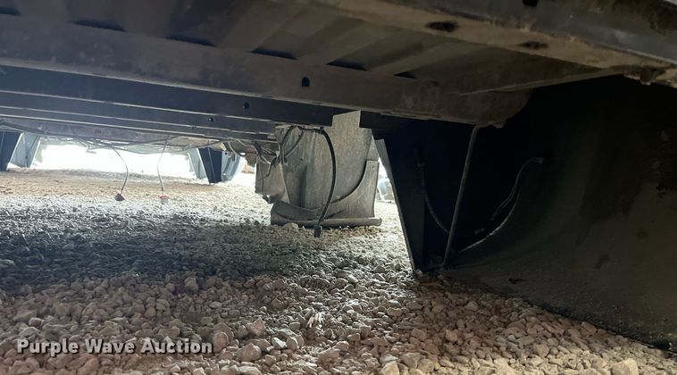 image for item MG9524 2013 GMC 3500  pickup truck bed