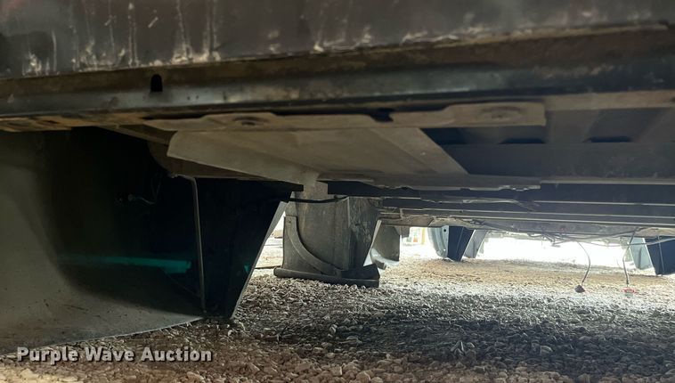 image for item MG9524 2013 GMC 3500  pickup truck bed