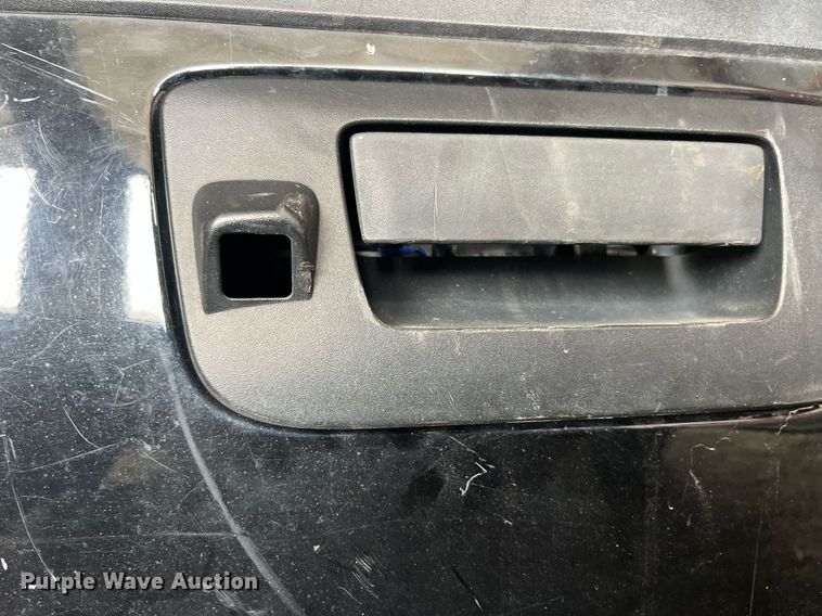 image for item MG9524 2013 GMC 3500  pickup truck bed