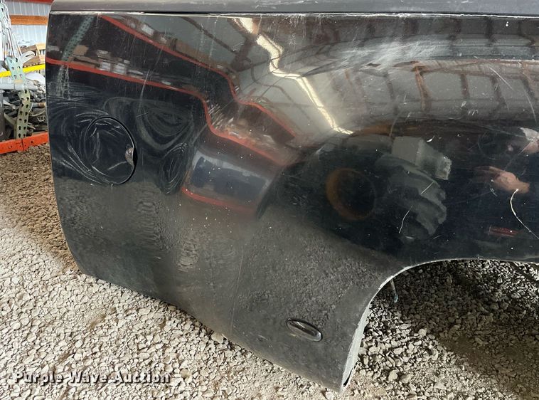 image for item MG9524 2013 GMC 3500  pickup truck bed