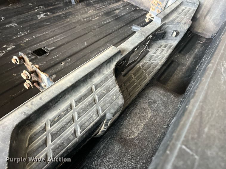 image for item MG9524 2013 GMC 3500  pickup truck bed