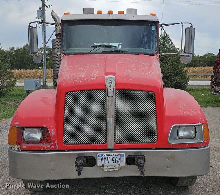 image for item MH9394 2007 Kenworth T300  truck cab and chassis